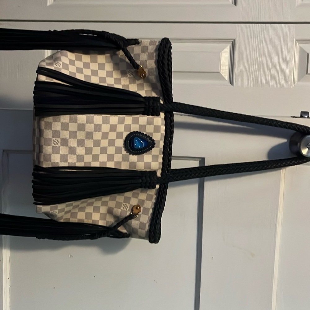 Louis Vuitton neverfull with fringe